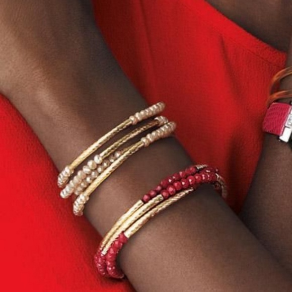 Shimmery Beaded Stretch Bracelet Set, red. - Picture 2 of 3